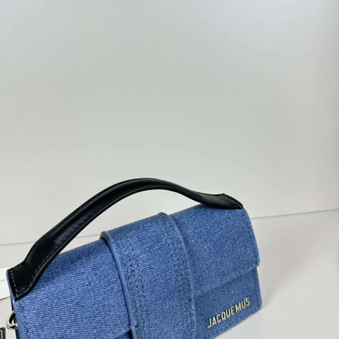 Jacquemus Satchel Bags